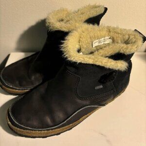 Merrell Women’s 8.5 Winter Boots